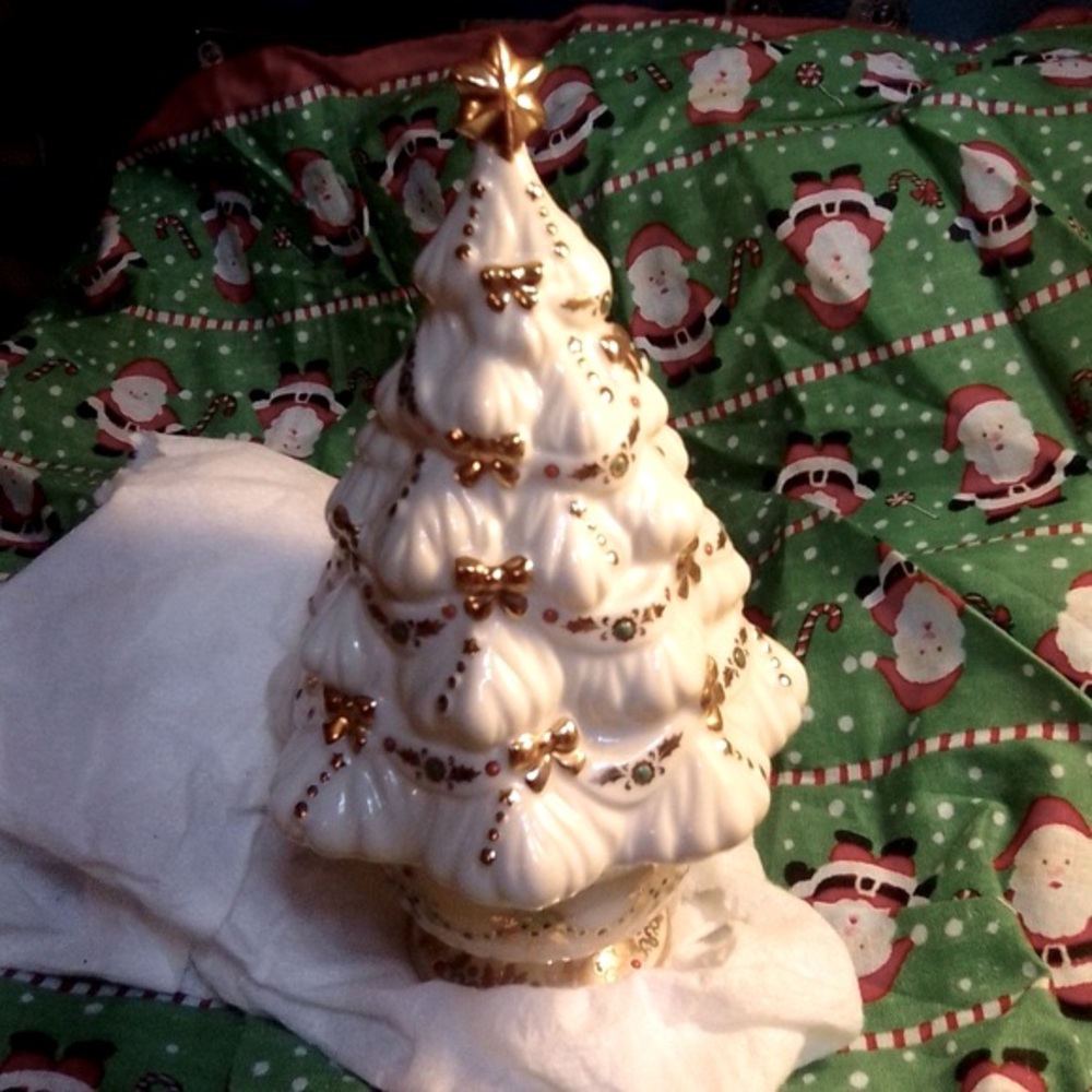 “Lennox” ivory white Christmas tree Music Box w/ gold accent - Picture 3 of 10